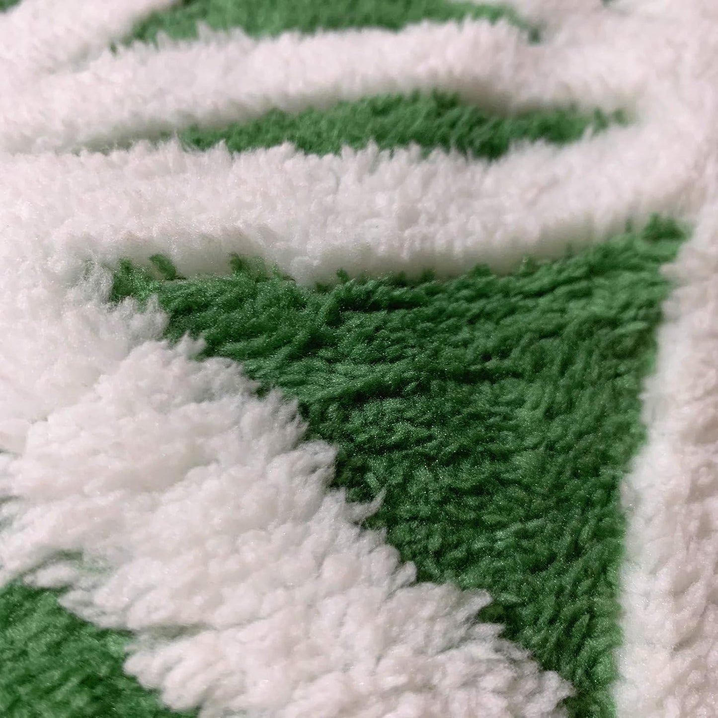 Green Flannel Sherpa Throws 60'' X 50'' New Blanket Ultra Plush Lightweight Throw Blanket Luxury Soft Warm Fuzzy Blanket Throws for Bed/Couch/Sofa/Office/Camping
